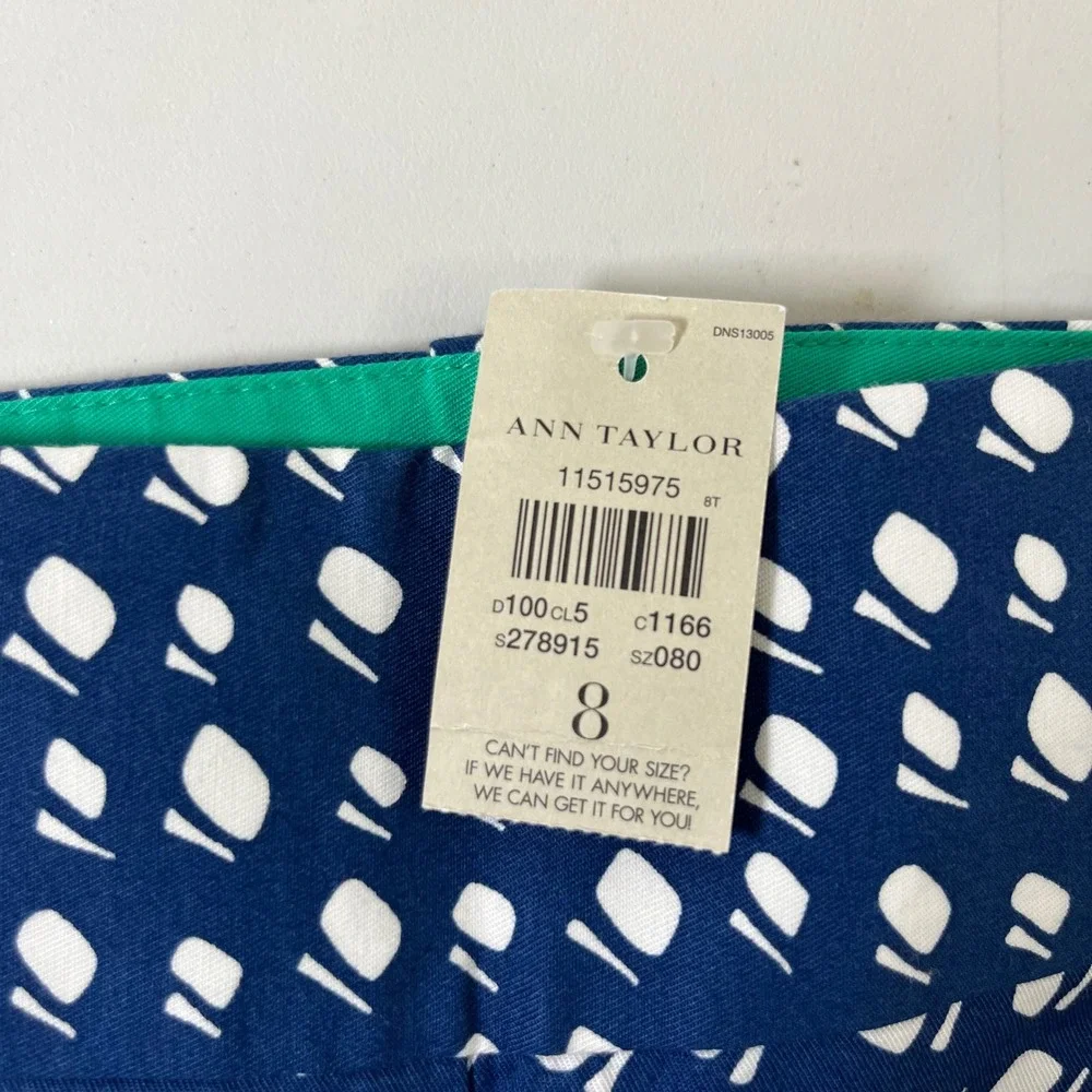 Ann Taylor City Short Women 8 Navy White Polka Dot Geometric‎ Preppy Casual